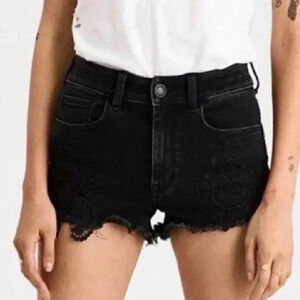 American Eagle Black Hi-Rise Shortie Shorts Lace Detail Super Stretch Size 4